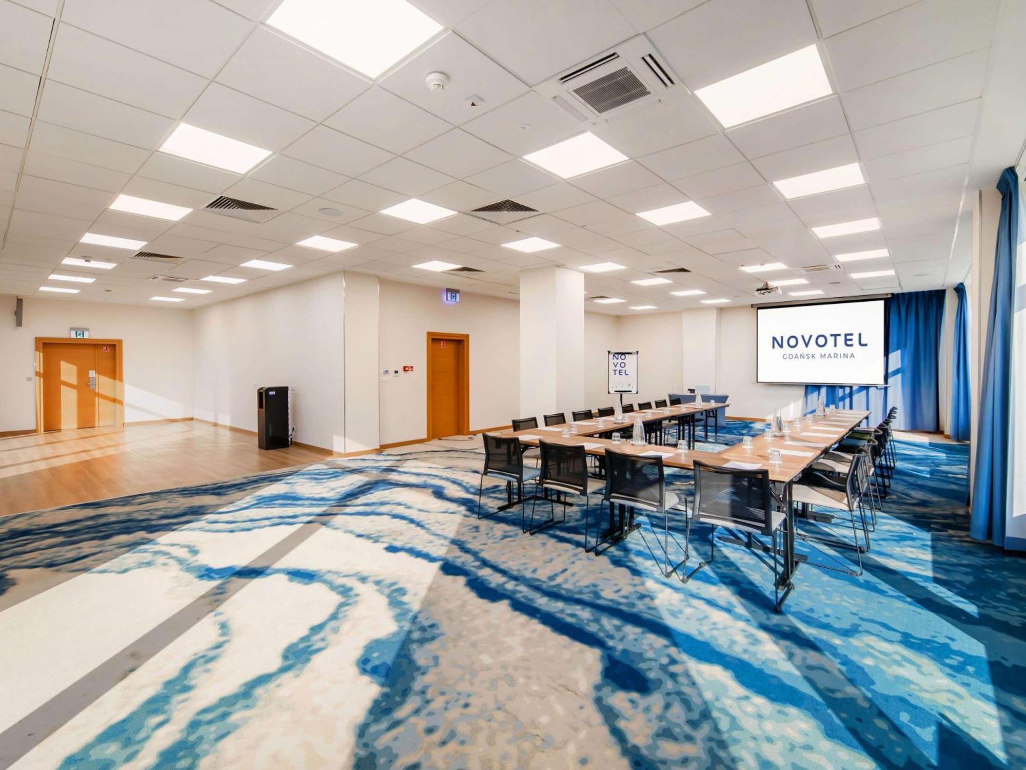 Готель Novotel Marina 3*