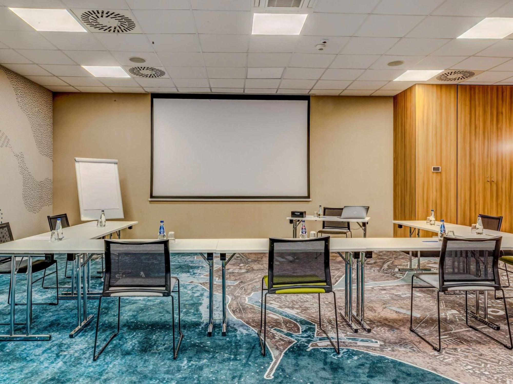 Готель Novotel Marina 3*